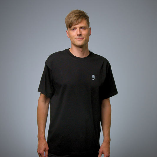 T-Shirt schwarz – OVERSIZED